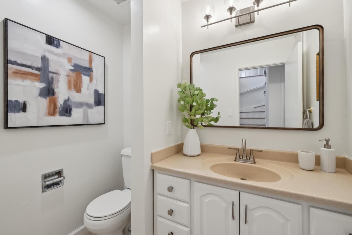 Detail Gallery Image 10 of 39 For 6083 W Walbrook Dr, San Jose,  CA 95129 - 6 Beds | 2/1 Baths