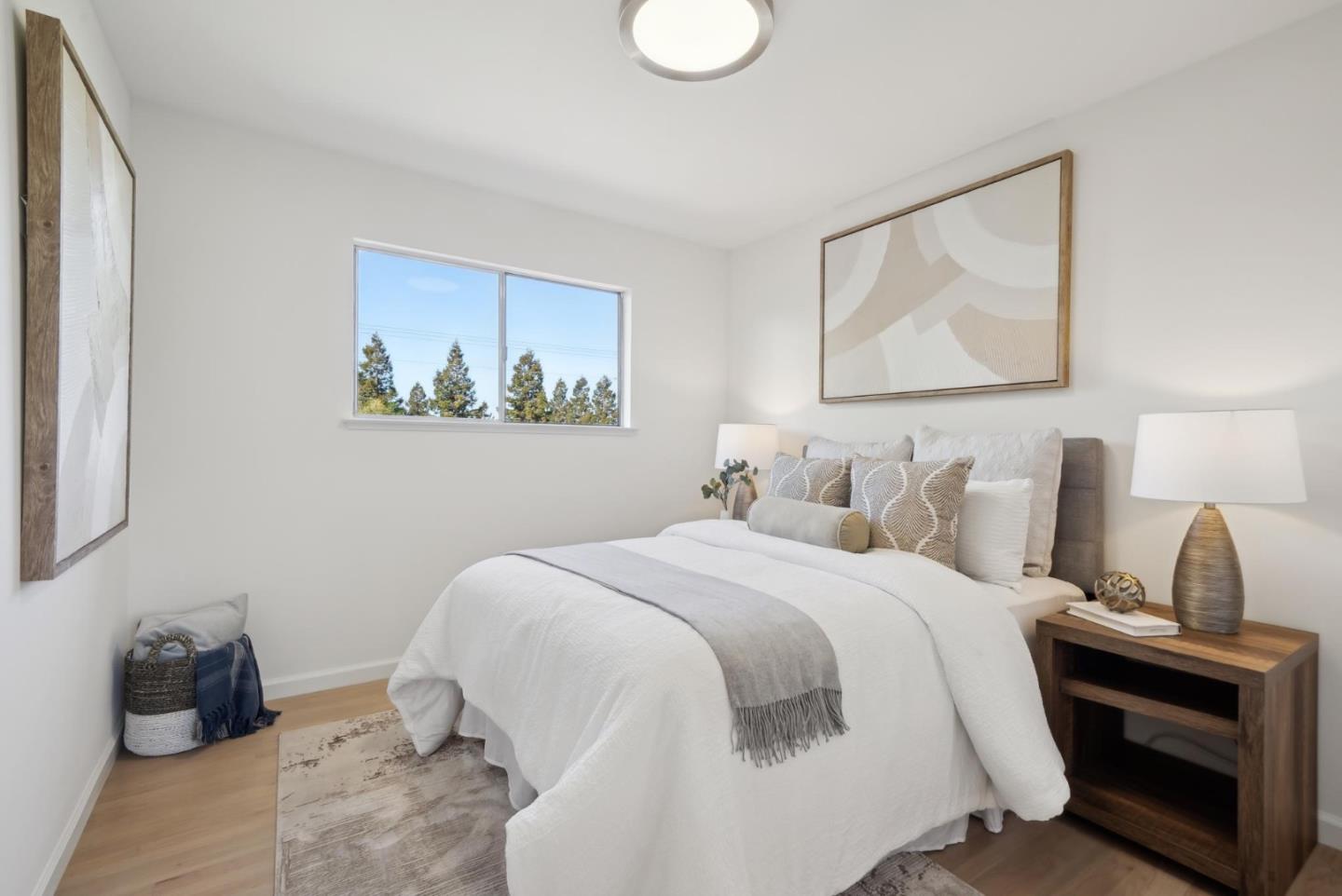 Detail Gallery Image 16 of 39 For 6083 W Walbrook Dr, San Jose,  CA 95129 - 6 Beds | 2/1 Baths
