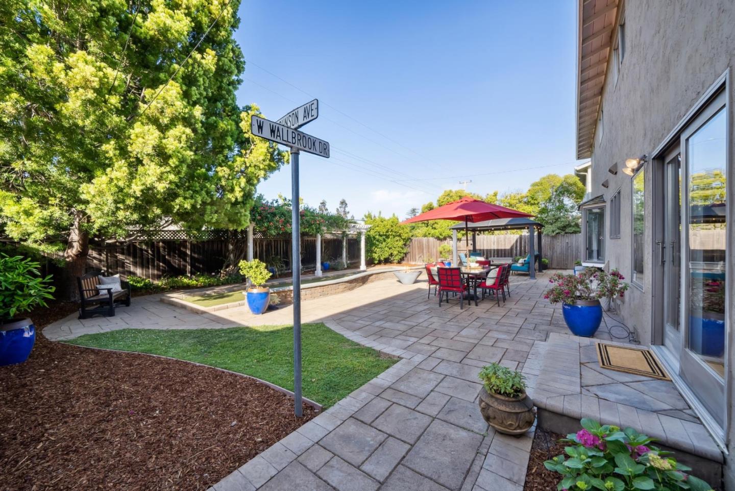 Detail Gallery Image 20 of 39 For 6083 W Walbrook Dr, San Jose,  CA 95129 - 6 Beds | 2/1 Baths