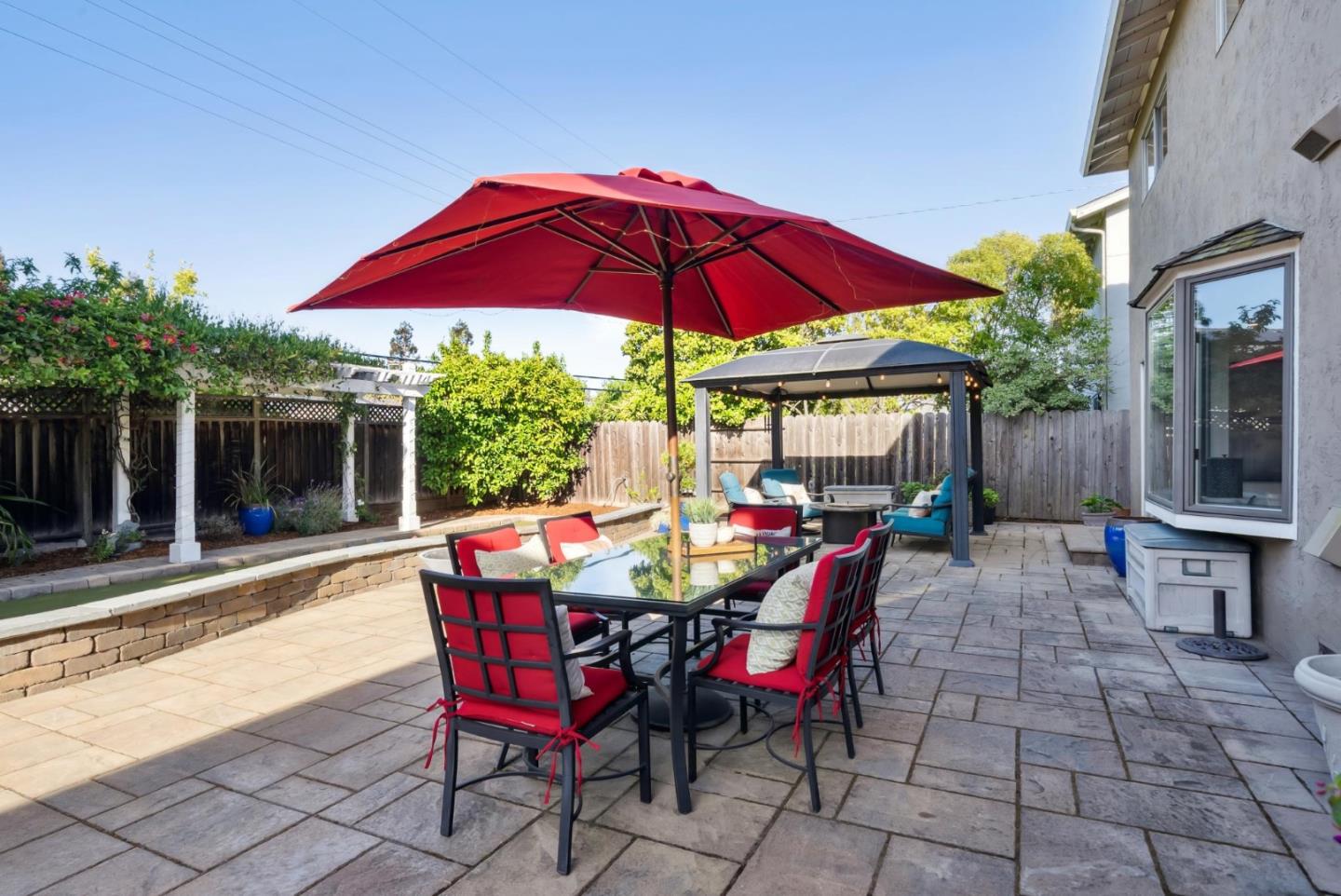 Detail Gallery Image 23 of 39 For 6083 W Walbrook Dr, San Jose,  CA 95129 - 6 Beds | 2/1 Baths