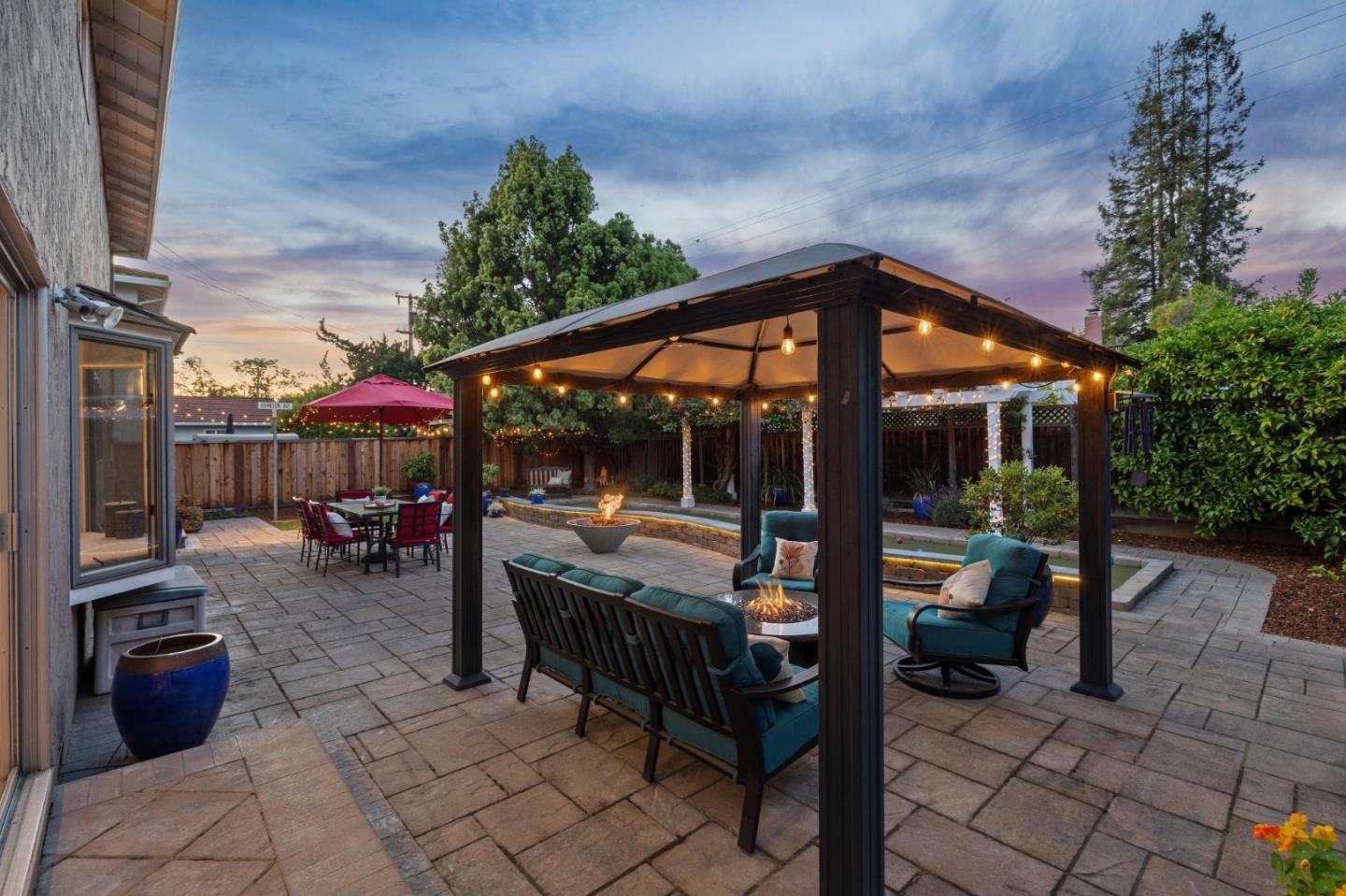 Detail Gallery Image 29 of 39 For 6083 W Walbrook Dr, San Jose,  CA 95129 - 6 Beds | 2/1 Baths
