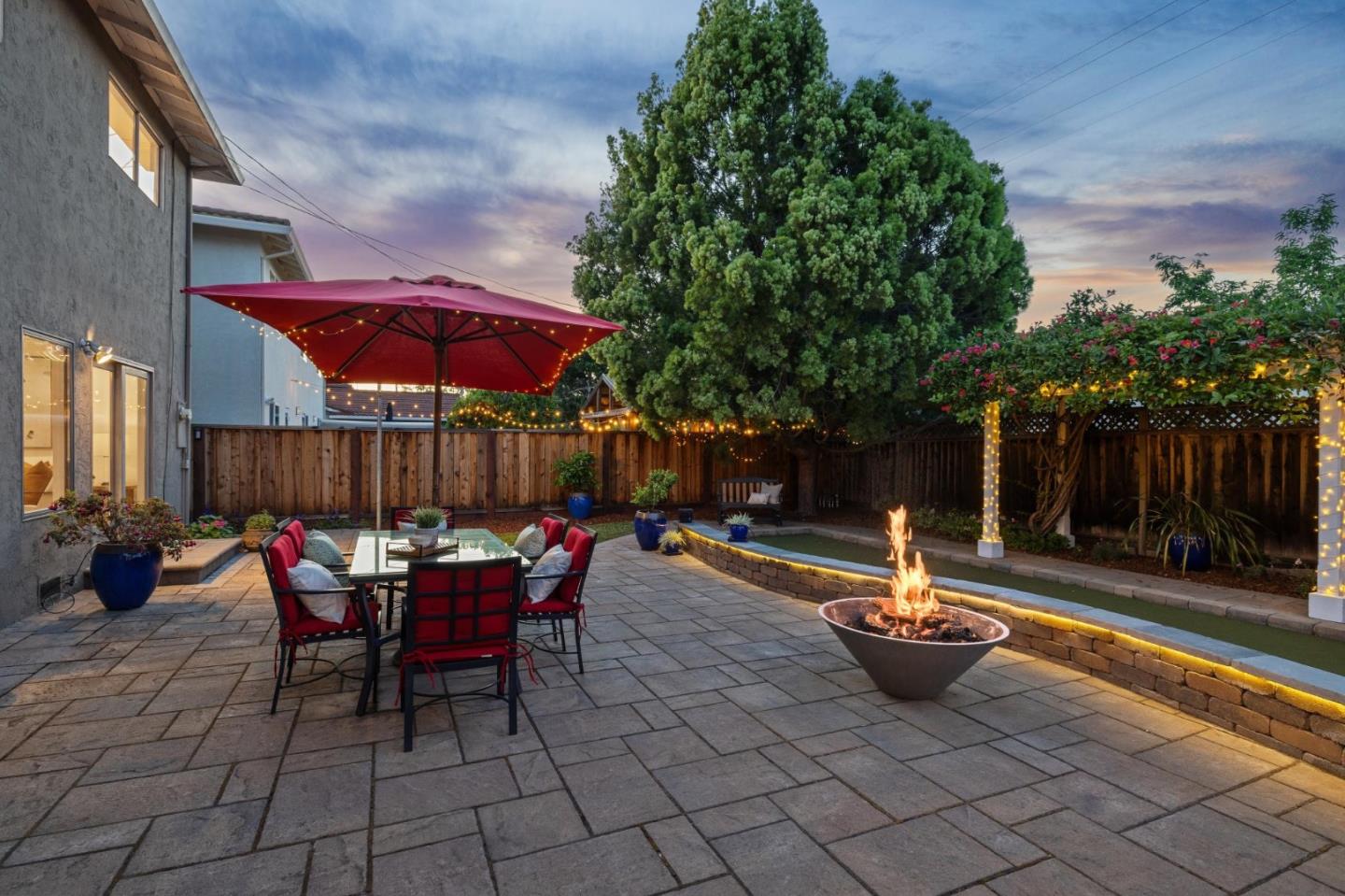Detail Gallery Image 34 of 39 For 6083 W Walbrook Dr, San Jose,  CA 95129 - 6 Beds | 2/1 Baths