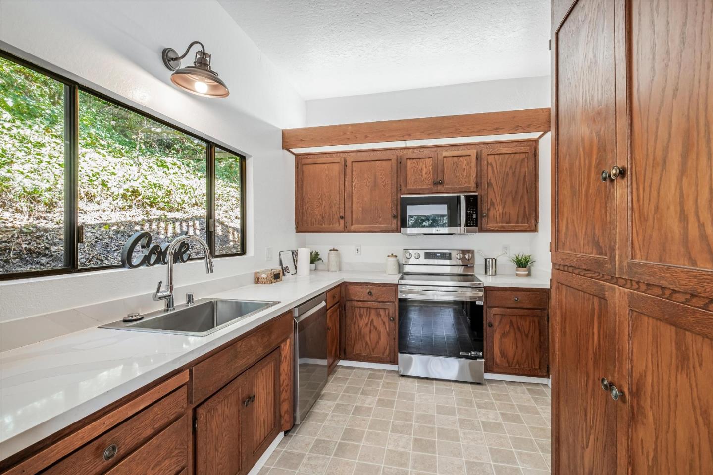 Detail Gallery Image 13 of 55 For 102 Robak Dr, La Selva Beach,  CA 95076 - 3 Beds | 2 Baths