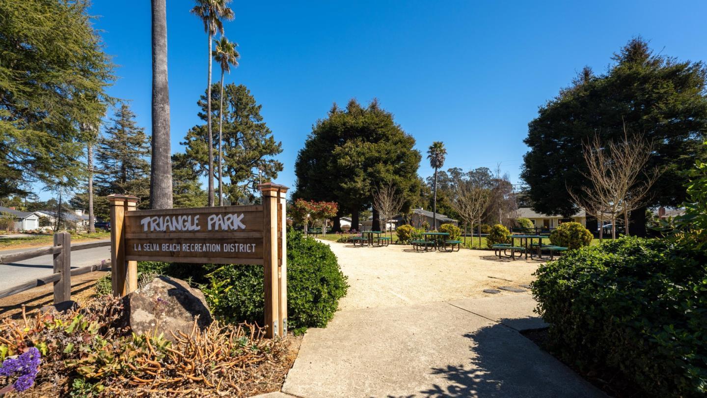 Detail Gallery Image 45 of 55 For 102 Robak Dr, La Selva Beach,  CA 95076 - 3 Beds | 2 Baths