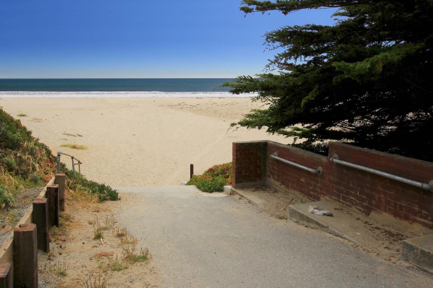 Detail Gallery Image 46 of 55 For 102 Robak Dr, La Selva Beach,  CA 95076 - 3 Beds | 2 Baths