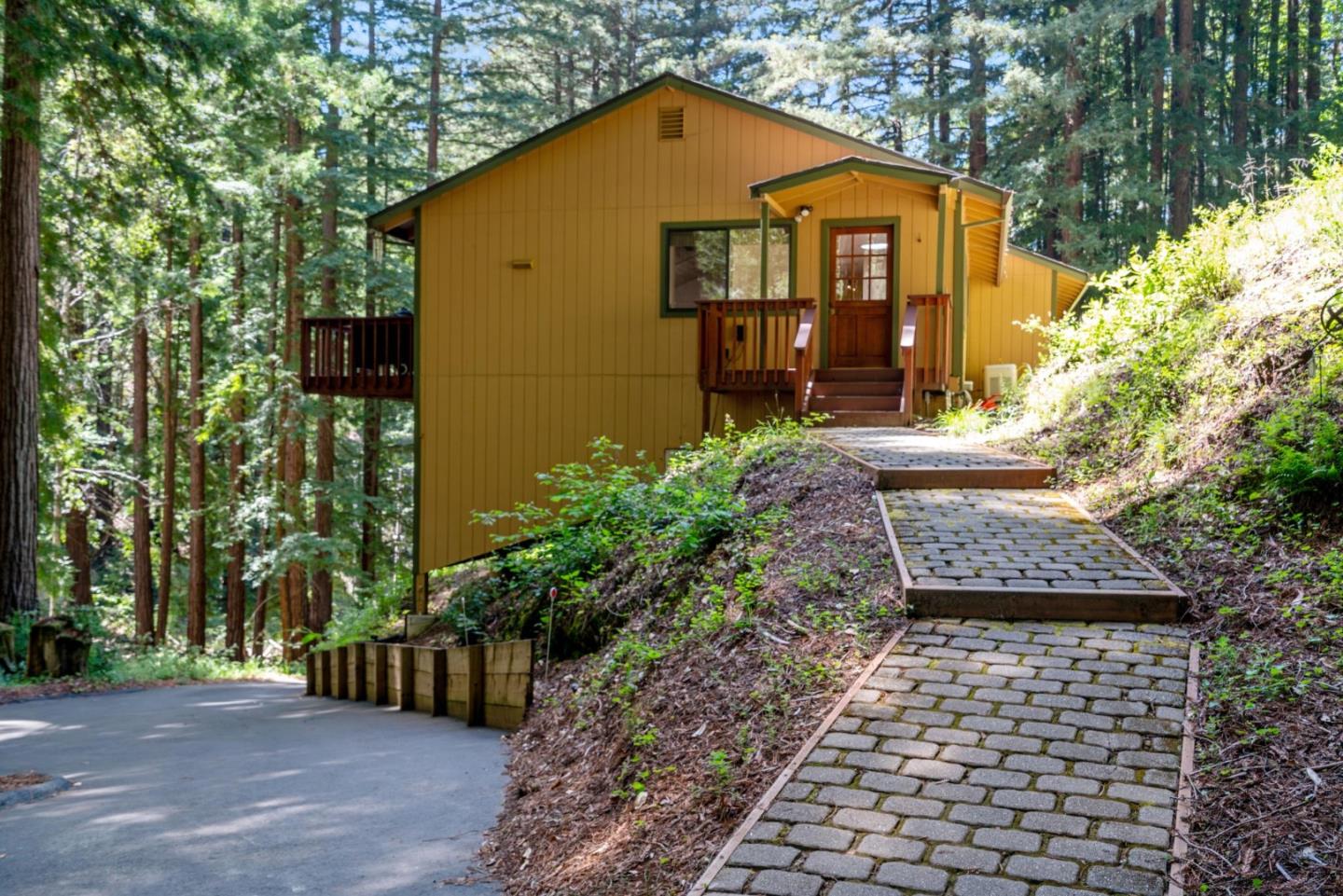 Detail Gallery Image 2 of 26 For 14430 Old Japanese Rd, Los Gatos,  CA 95033 - 3 Beds | 2 Baths