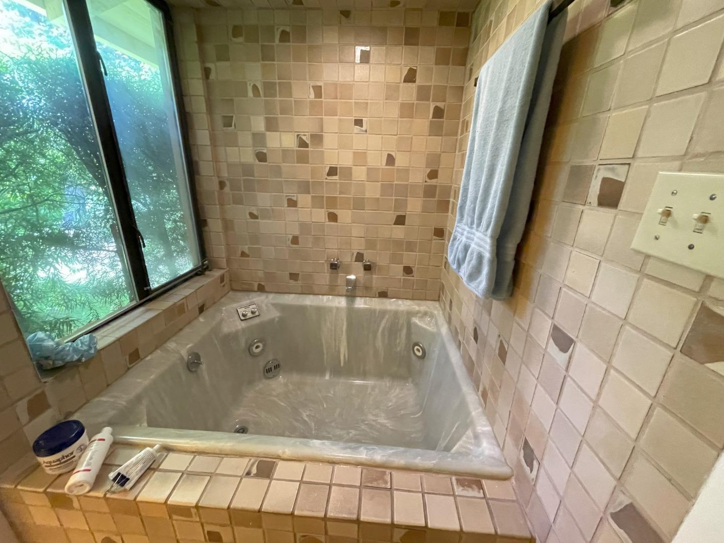 Detail Gallery Image 10 of 23 For 843 Sonoma Terrace, Stanford,  CA 94305 - 4 Beds | 2/1 Baths