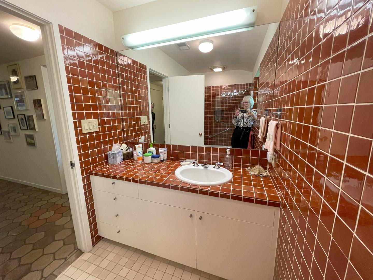 Detail Gallery Image 13 of 23 For 843 Sonoma Terrace, Stanford,  CA 94305 - 4 Beds | 2/1 Baths