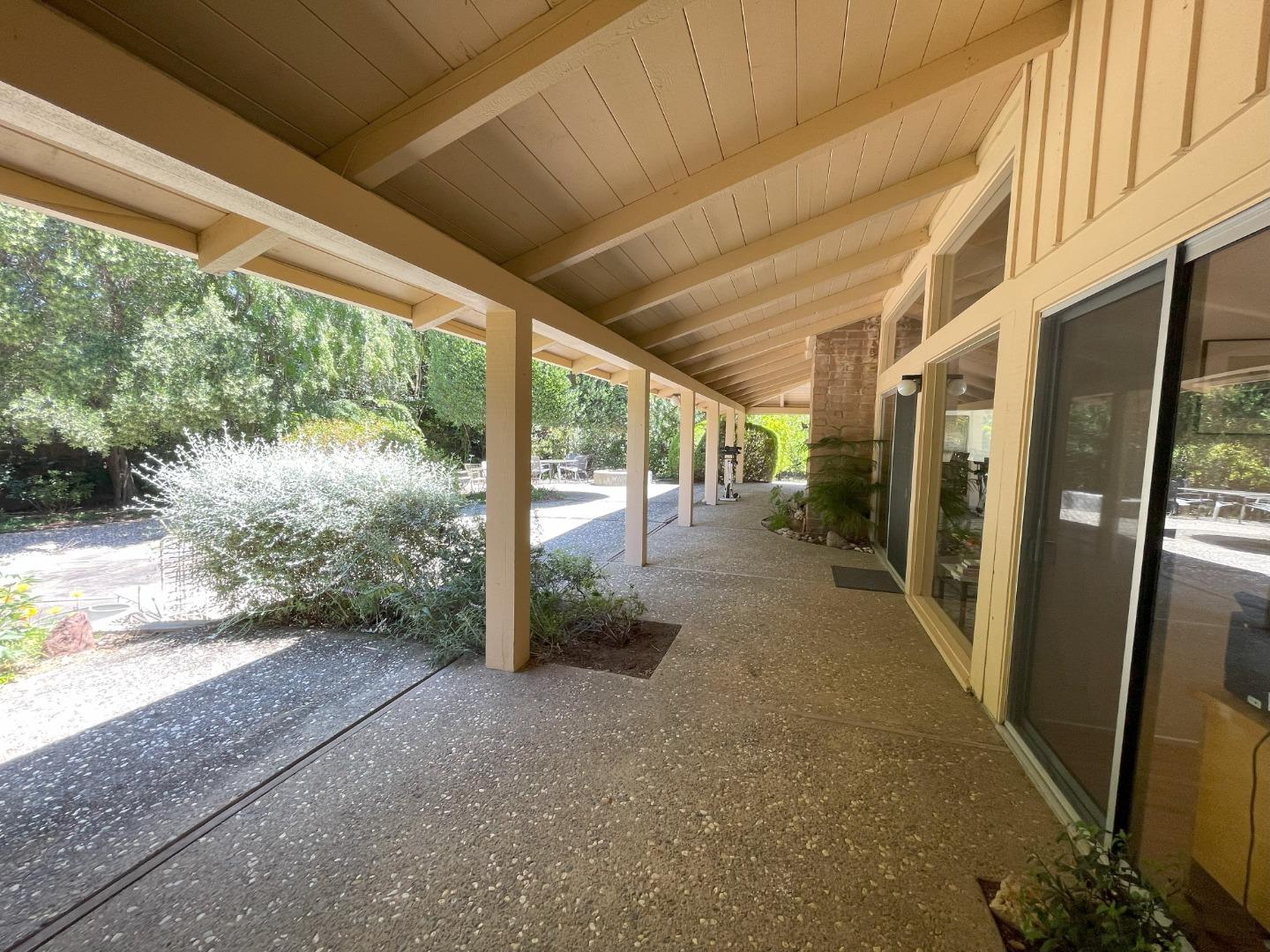 Detail Gallery Image 14 of 23 For 843 Sonoma Terrace, Stanford,  CA 94305 - 4 Beds | 2/1 Baths