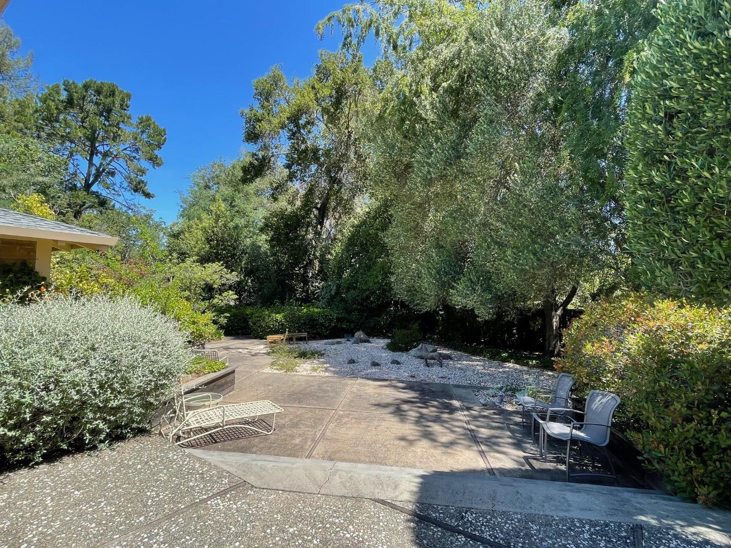 Detail Gallery Image 16 of 23 For 843 Sonoma Terrace, Stanford,  CA 94305 - 4 Beds | 2/1 Baths
