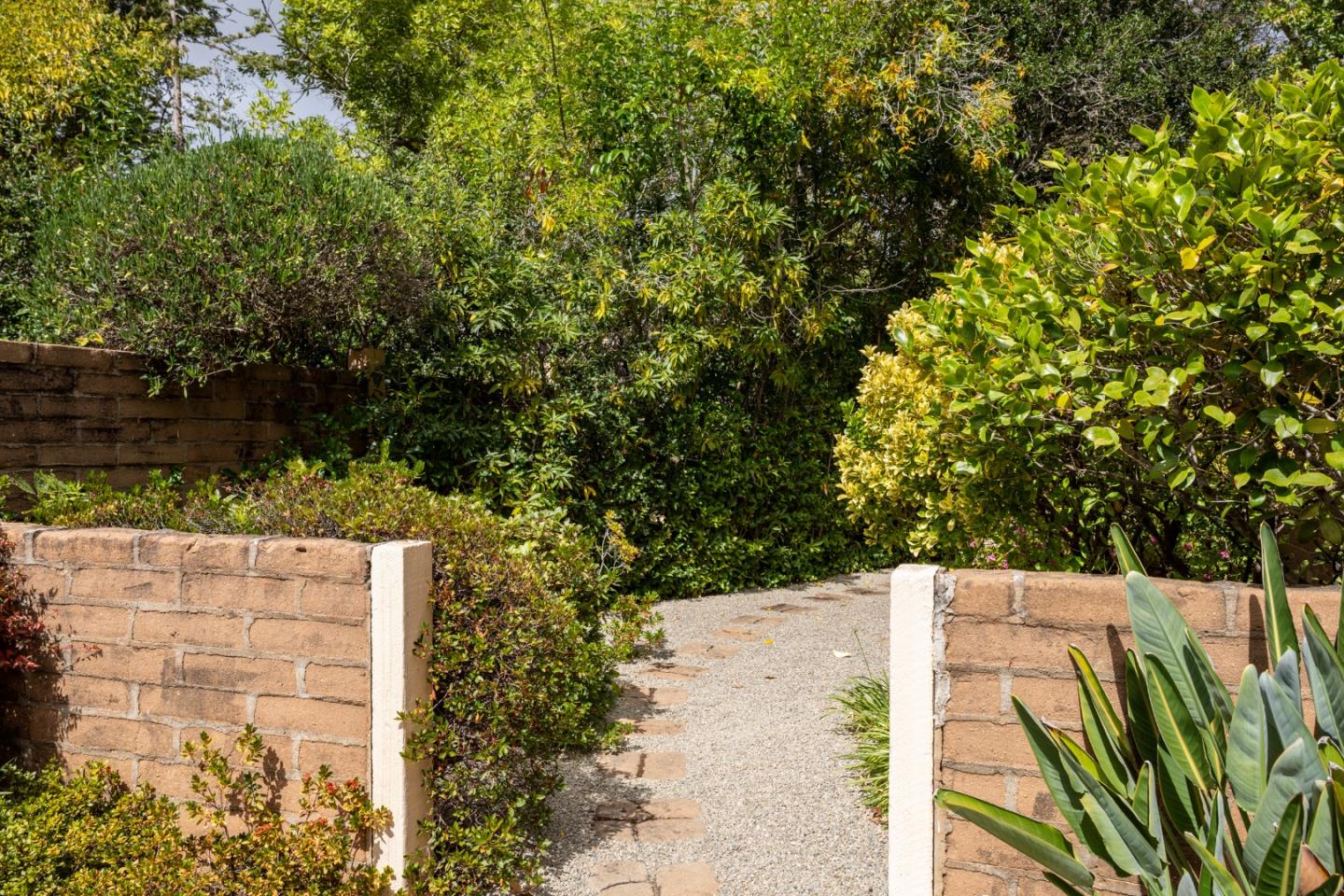 Detail Gallery Image 29 of 32 For 843 Sonoma Terrace, Stanford,  CA 94305 - 4 Beds | 2/1 Baths