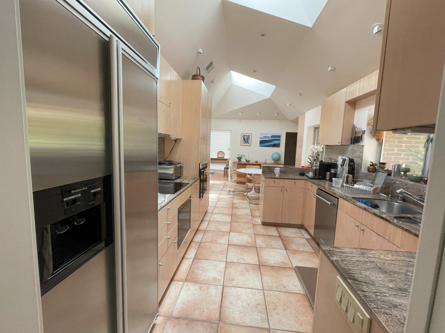 Detail Gallery Image 5 of 23 For 843 Sonoma Terrace, Stanford,  CA 94305 - 4 Beds | 2/1 Baths