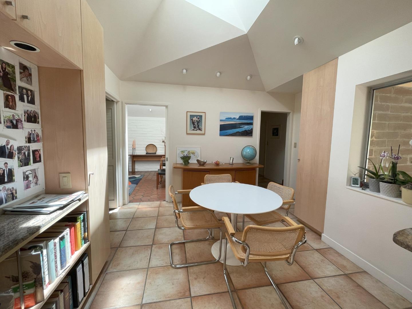 Detail Gallery Image 6 of 23 For 843 Sonoma Terrace, Stanford,  CA 94305 - 4 Beds | 2/1 Baths