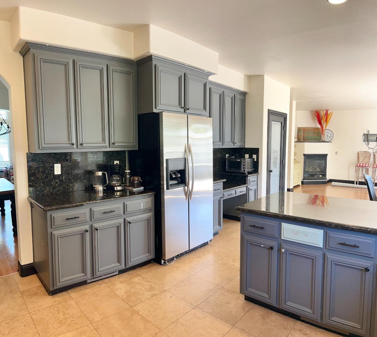 Detail Gallery Image 4 of 7 For 310 Bosque St, Gilroy,  CA 95020 - 4 Beds | 3/1 Baths