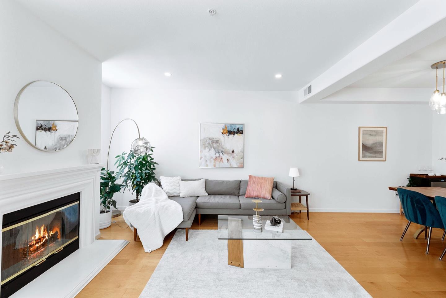 Detail Gallery Image 1 of 33 For 1951 Ofarrell St #204,  San Mateo,  CA 94403 - 2 Beds | 2 Baths