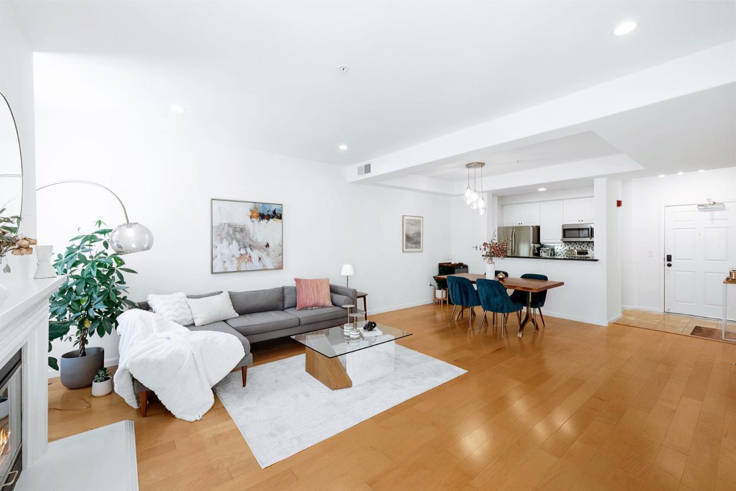 Detail Gallery Image 3 of 33 For 1951 Ofarrell St #204,  San Mateo,  CA 94403 - 2 Beds | 2 Baths