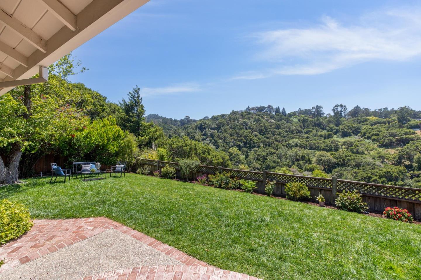 Detail Gallery Image 18 of 60 For 1412 Rainbow Dr, San Mateo,  CA 94402 - 3 Beds | 2/1 Baths