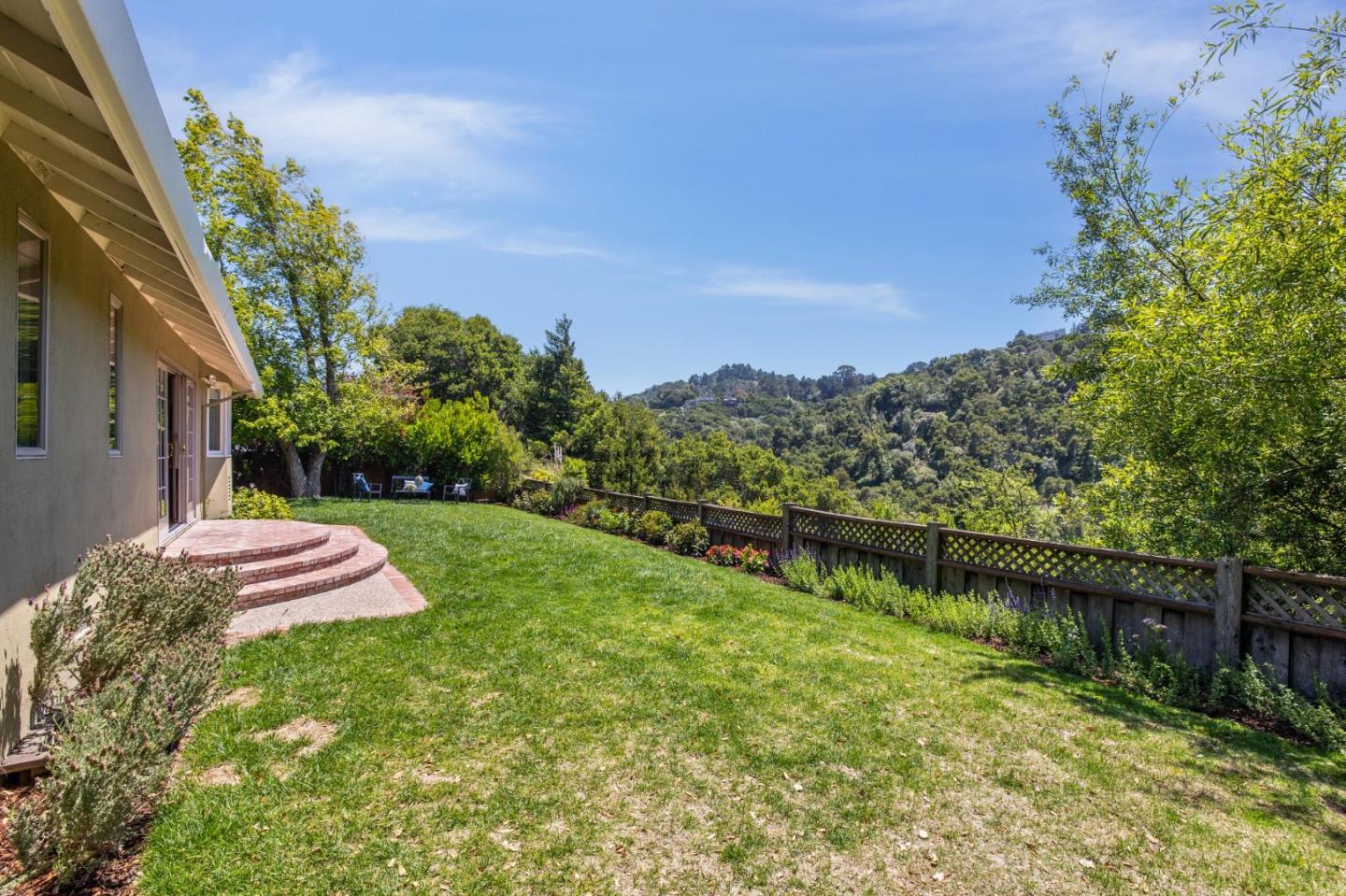 Detail Gallery Image 2 of 60 For 1412 Rainbow Dr, San Mateo,  CA 94402 - 3 Beds | 2/1 Baths
