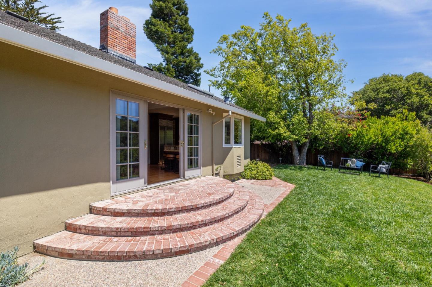 Detail Gallery Image 20 of 60 For 1412 Rainbow Dr, San Mateo,  CA 94402 - 3 Beds | 2/1 Baths