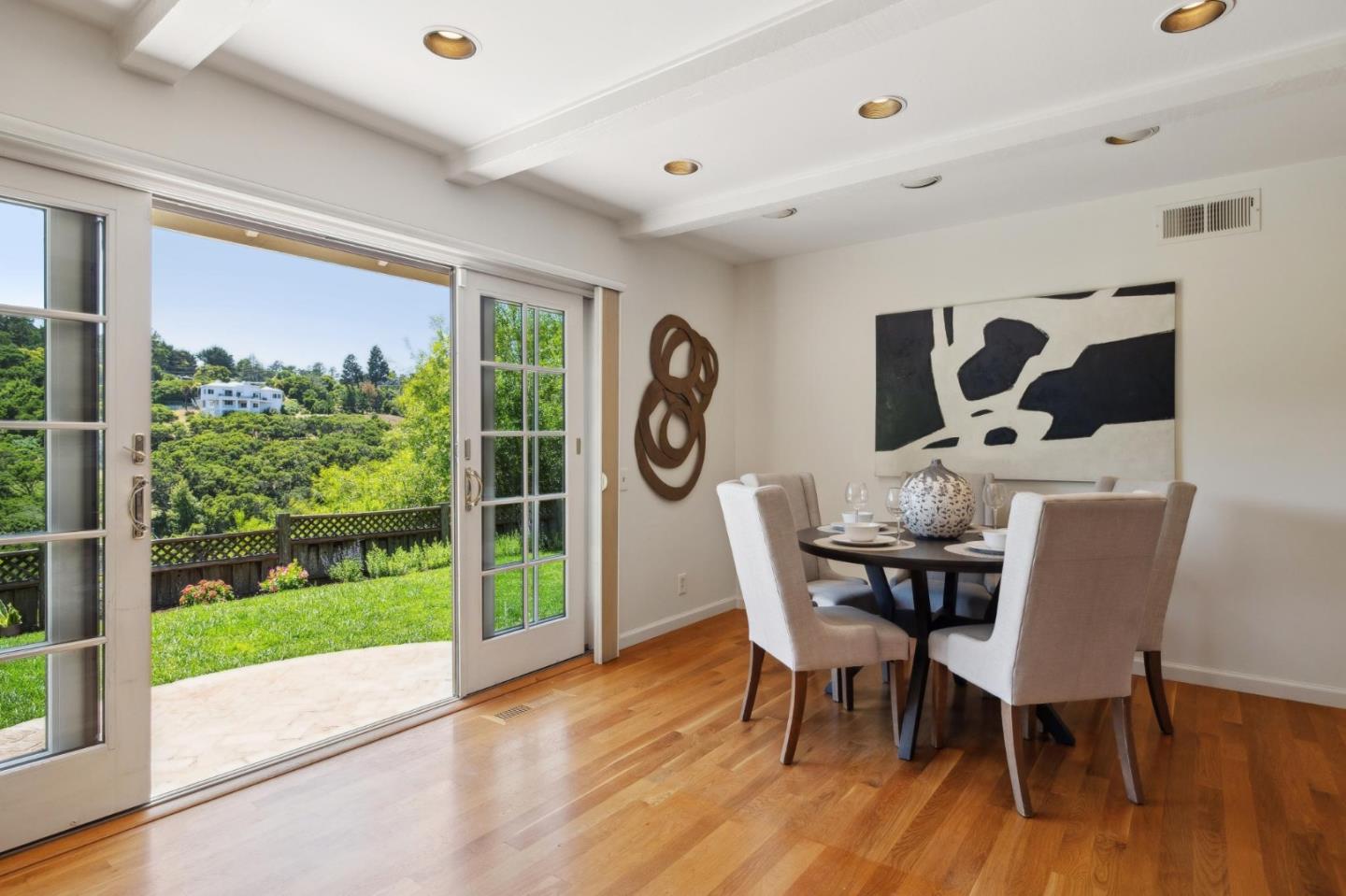 Detail Gallery Image 26 of 60 For 1412 Rainbow Dr, San Mateo,  CA 94402 - 3 Beds | 2/1 Baths