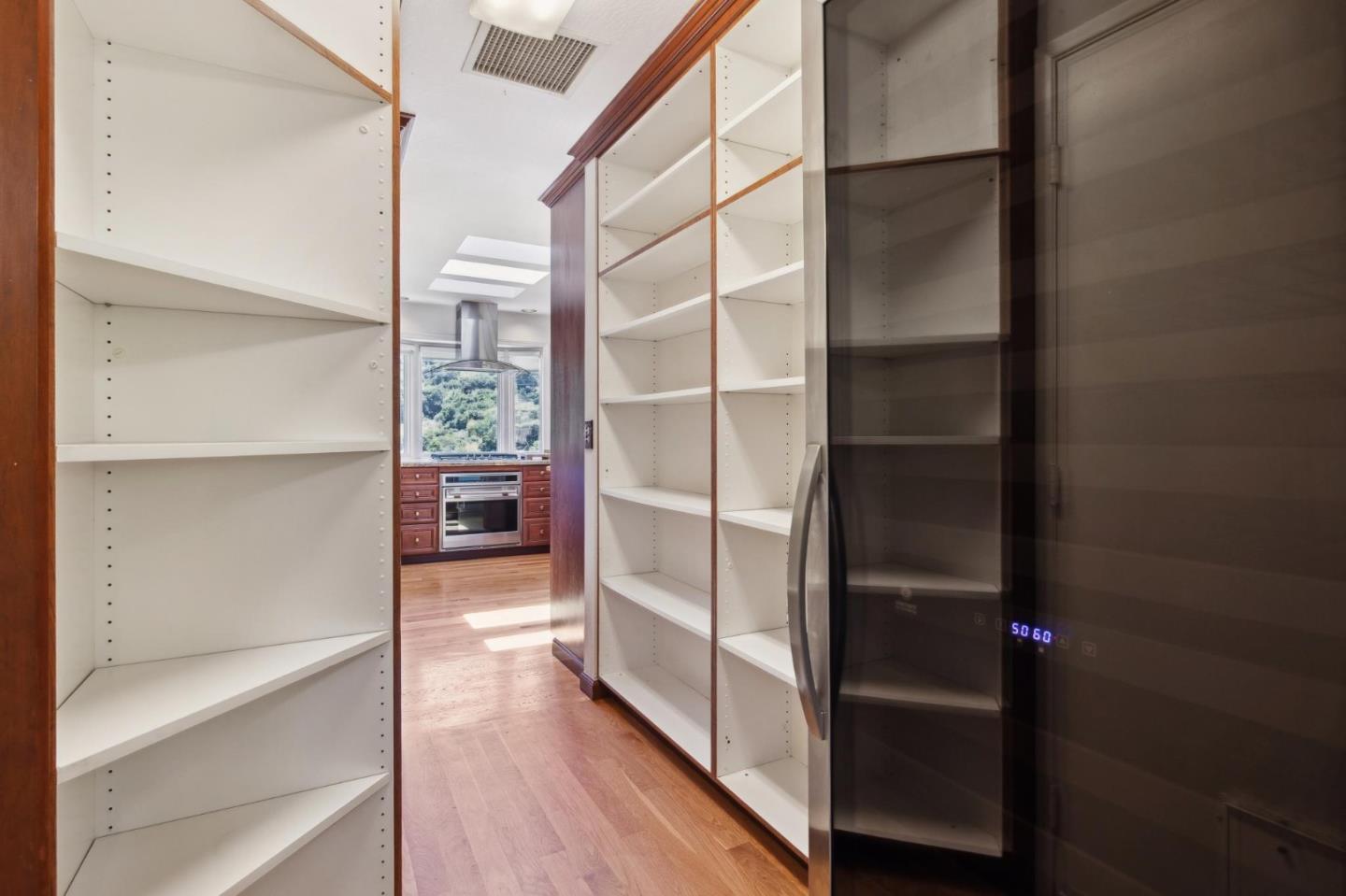 Detail Gallery Image 29 of 60 For 1412 Rainbow Dr, San Mateo,  CA 94402 - 3 Beds | 2/1 Baths