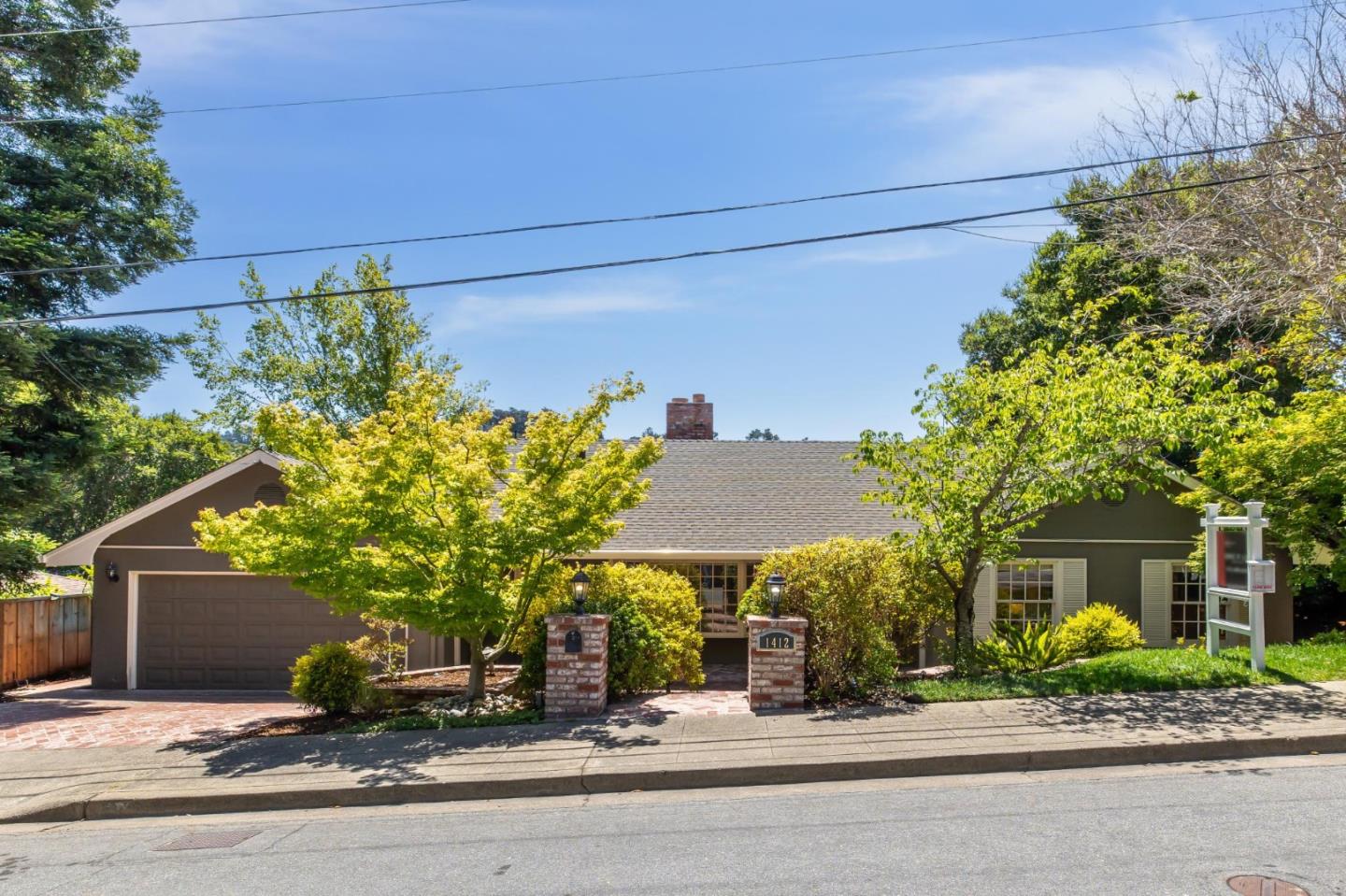 Detail Gallery Image 3 of 60 For 1412 Rainbow Dr, San Mateo,  CA 94402 - 3 Beds | 2/1 Baths