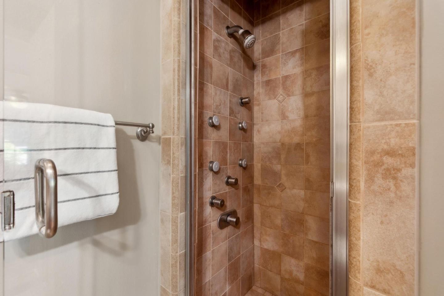 Detail Gallery Image 47 of 60 For 1412 Rainbow Dr, San Mateo,  CA 94402 - 3 Beds | 2/1 Baths