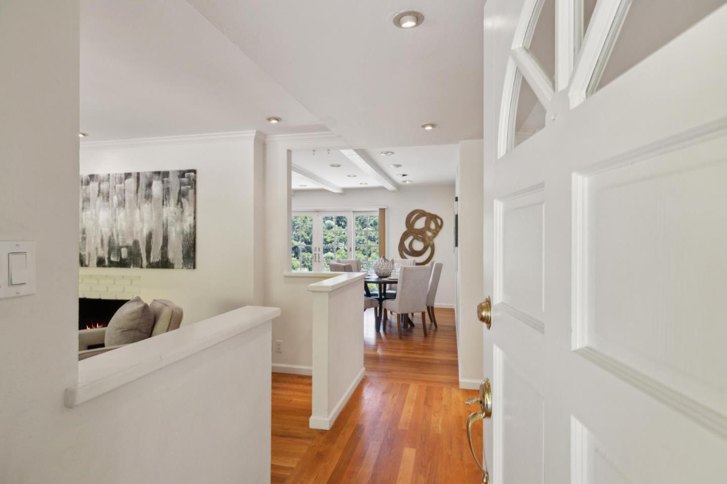 Detail Gallery Image 8 of 60 For 1412 Rainbow Dr, San Mateo,  CA 94402 - 3 Beds | 2/1 Baths
