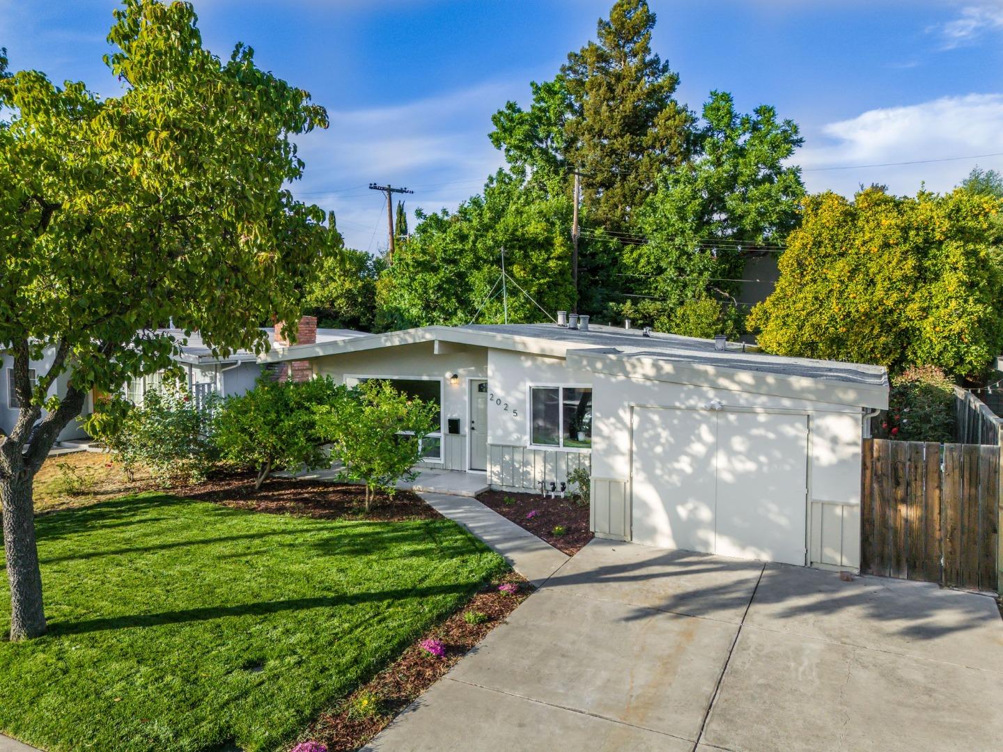 Detail Gallery Image 4 of 45 For 2025 Jackson St, Santa Clara,  CA 95050 - 3 Beds | 2 Baths