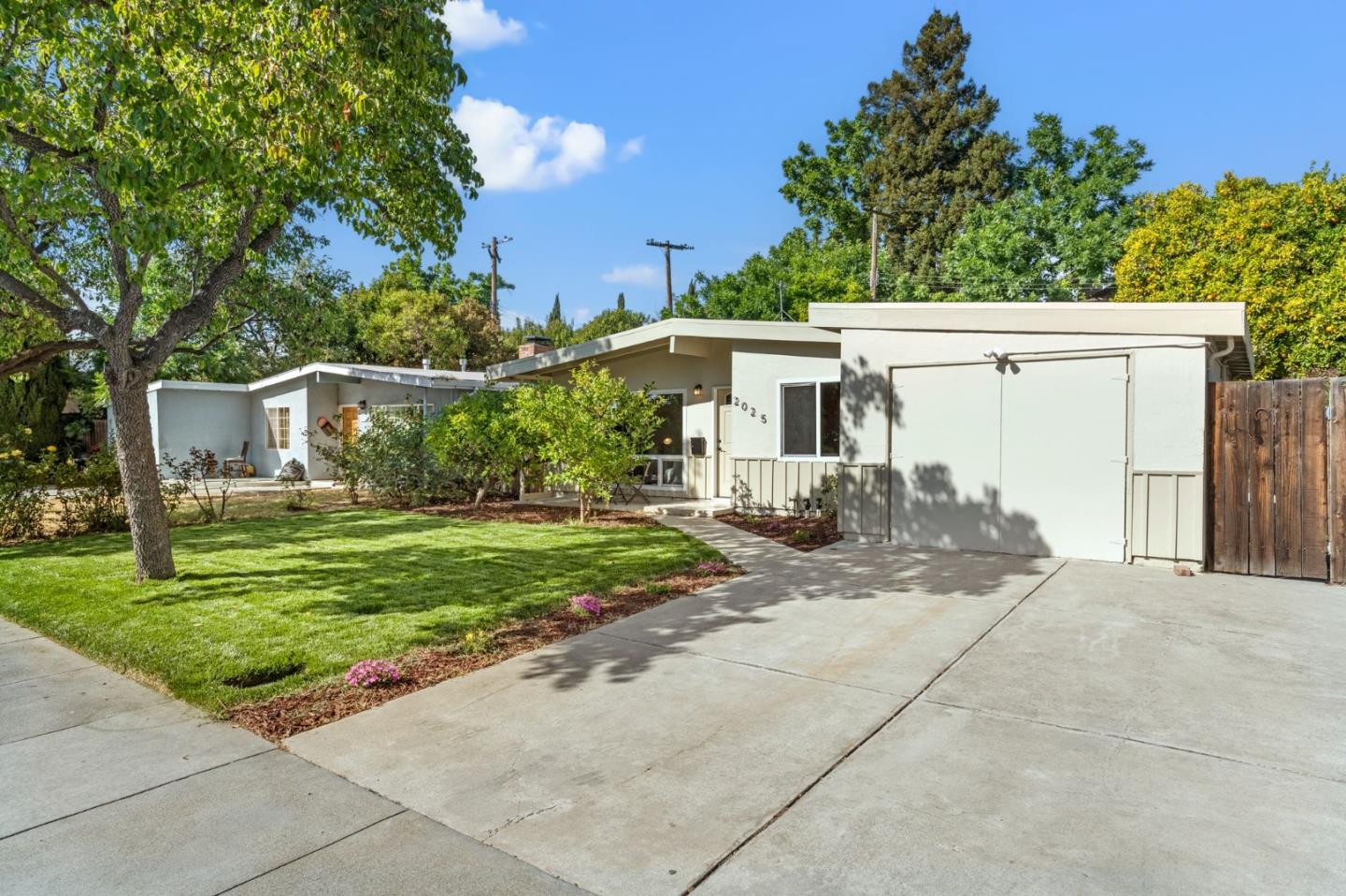 Detail Gallery Image 6 of 45 For 2025 Jackson St, Santa Clara,  CA 95050 - 3 Beds | 2 Baths