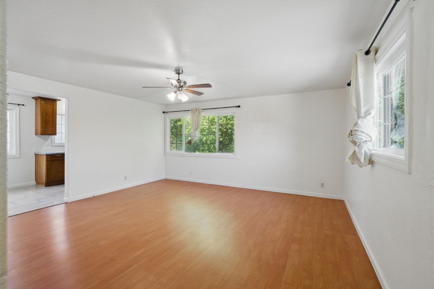 Detail Gallery Image 2 of 8 For 804 Farm Dr, San Jose,  CA 95136 - – Beds | – Baths