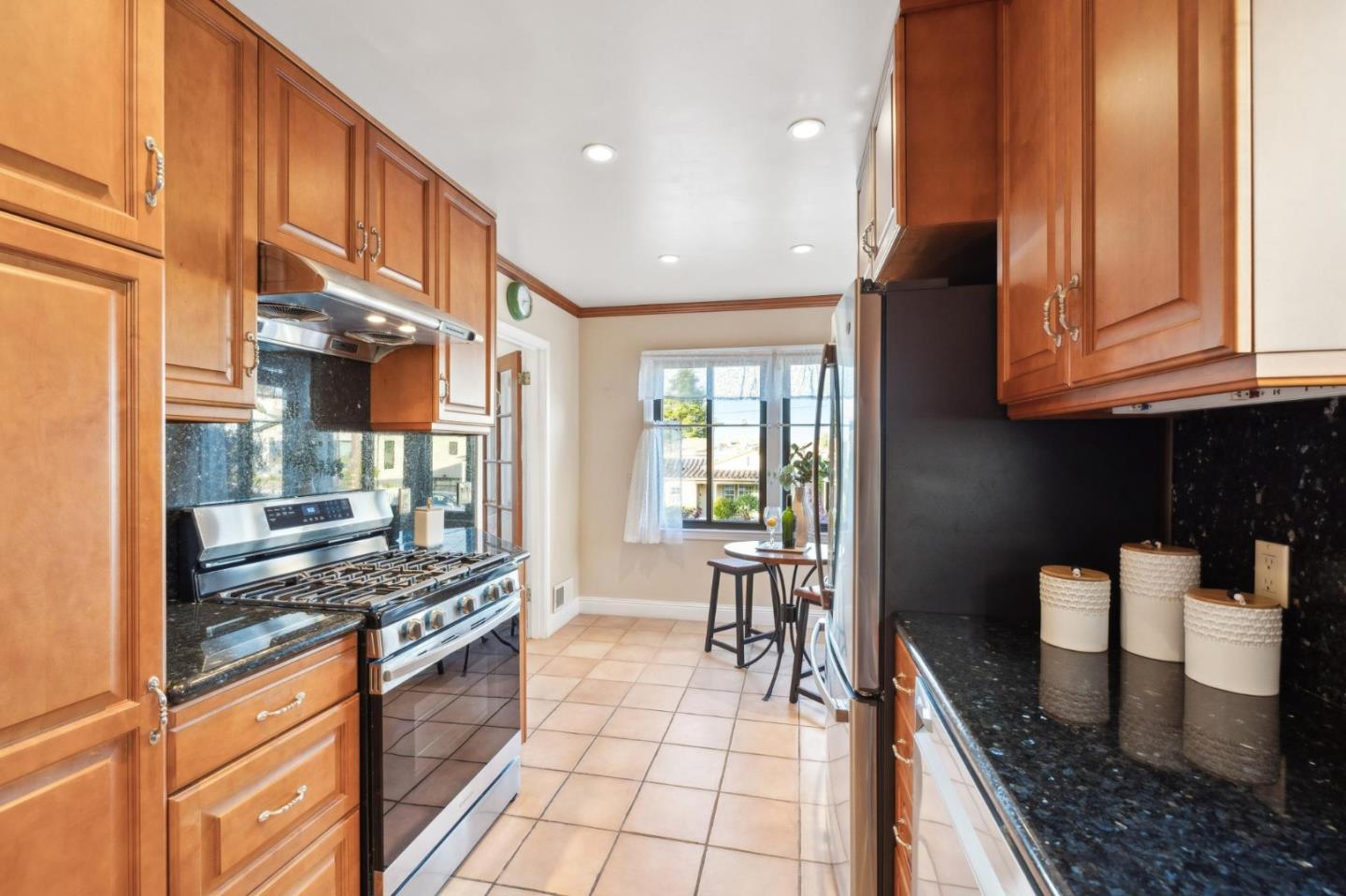Detail Gallery Image 16 of 55 For 193 Willow Ave, Millbrae,  CA 94030 - 4 Beds | 3 Baths