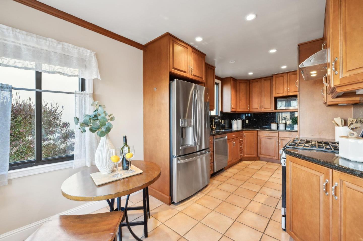 Detail Gallery Image 18 of 55 For 193 Willow Ave, Millbrae,  CA 94030 - 4 Beds | 3 Baths