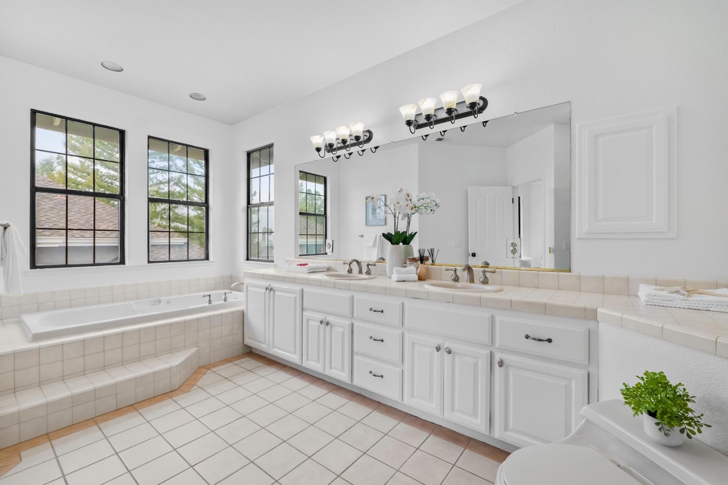Detail Gallery Image 41 of 59 For 942 Finovino Ct, Pleasanton,  CA 94566 - 4 Beds | 2/1 Baths