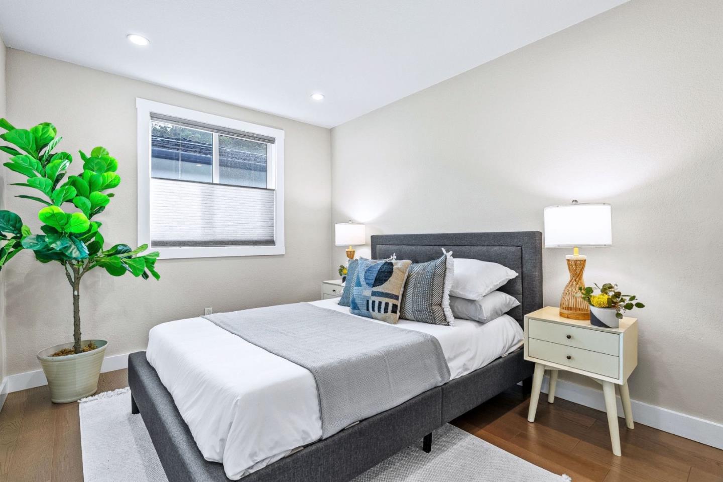 Detail Gallery Image 19 of 40 For 1430 De Solo Dr, Pacifica,  CA 94044 - 4 Beds | 2 Baths