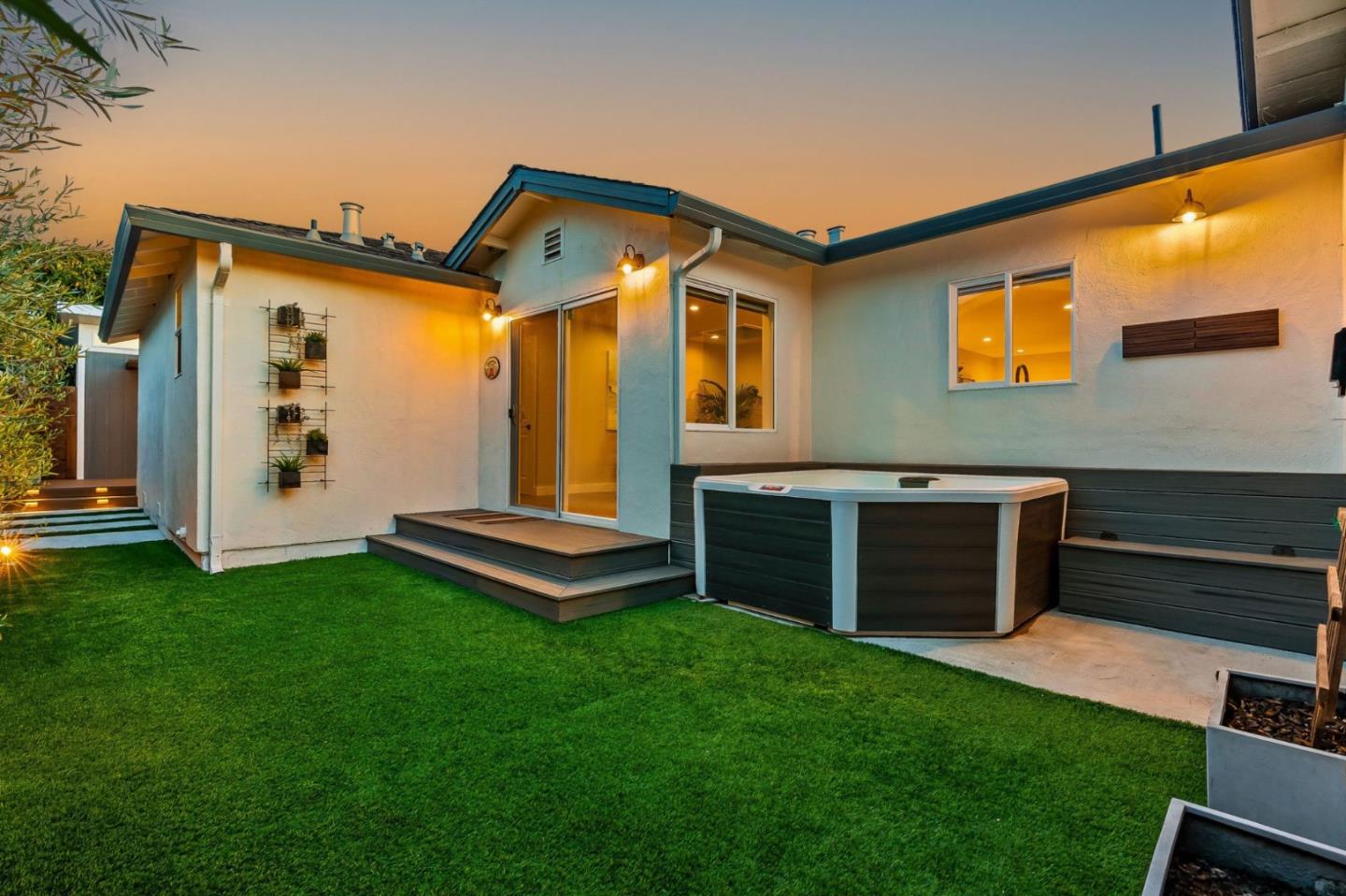 Detail Gallery Image 26 of 40 For 1430 De Solo Dr, Pacifica,  CA 94044 - 4 Beds | 2 Baths