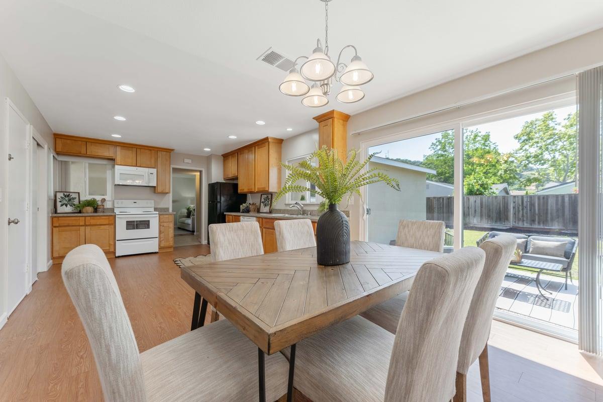Detail Gallery Image 10 of 18 For 6239 Ocho Rios Dr, San Jose,  CA 95123 - 3 Beds | 2 Baths