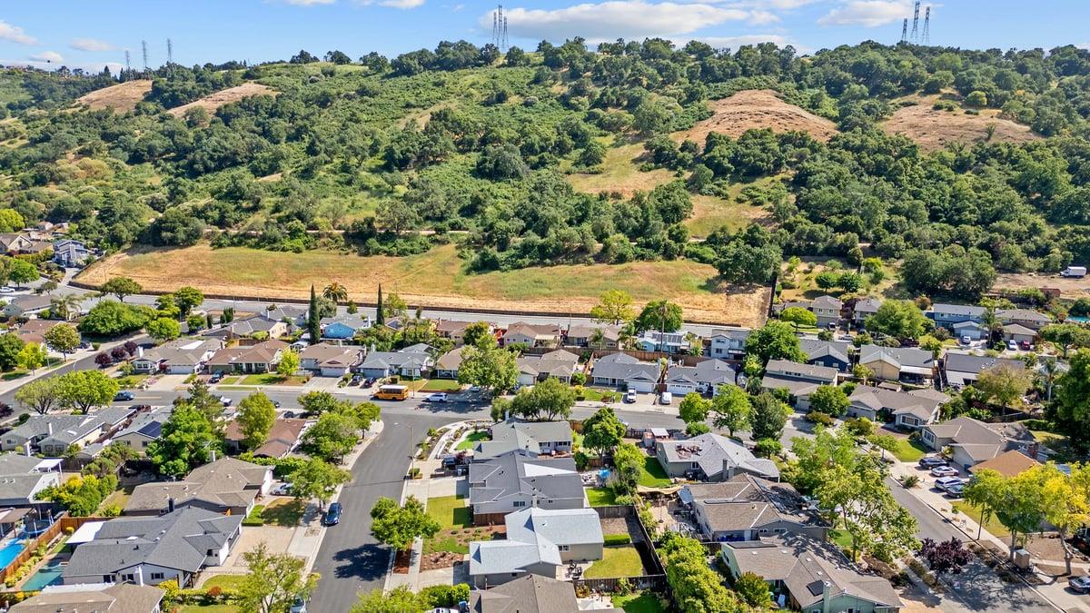 Detail Gallery Image 2 of 18 For 6239 Ocho Rios Dr, San Jose,  CA 95123 - 3 Beds | 2 Baths