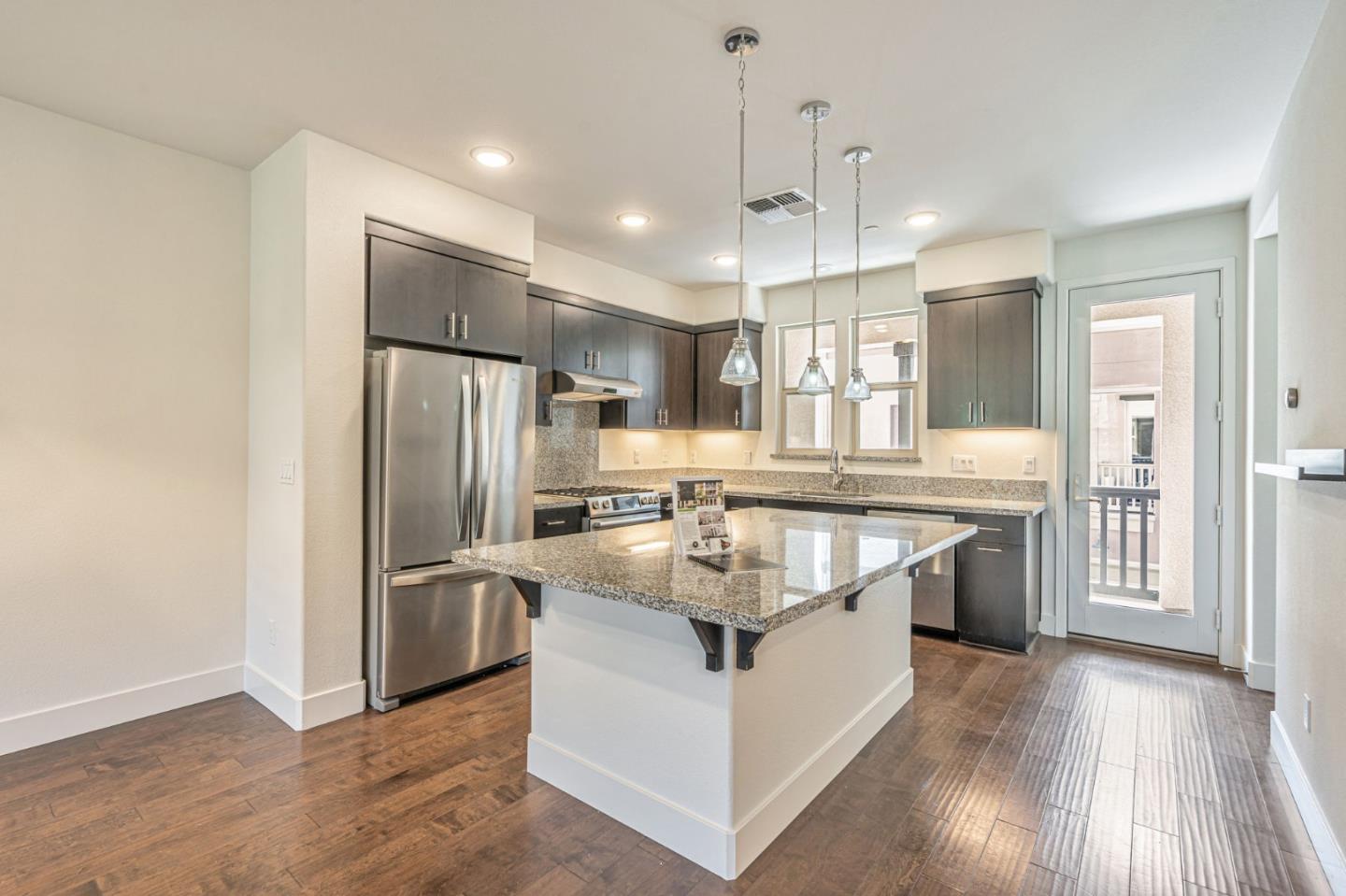 Detail Gallery Image 10 of 40 For 457 Diller St, Alameda,  CA 94501 - 3 Beds | 3/1 Baths