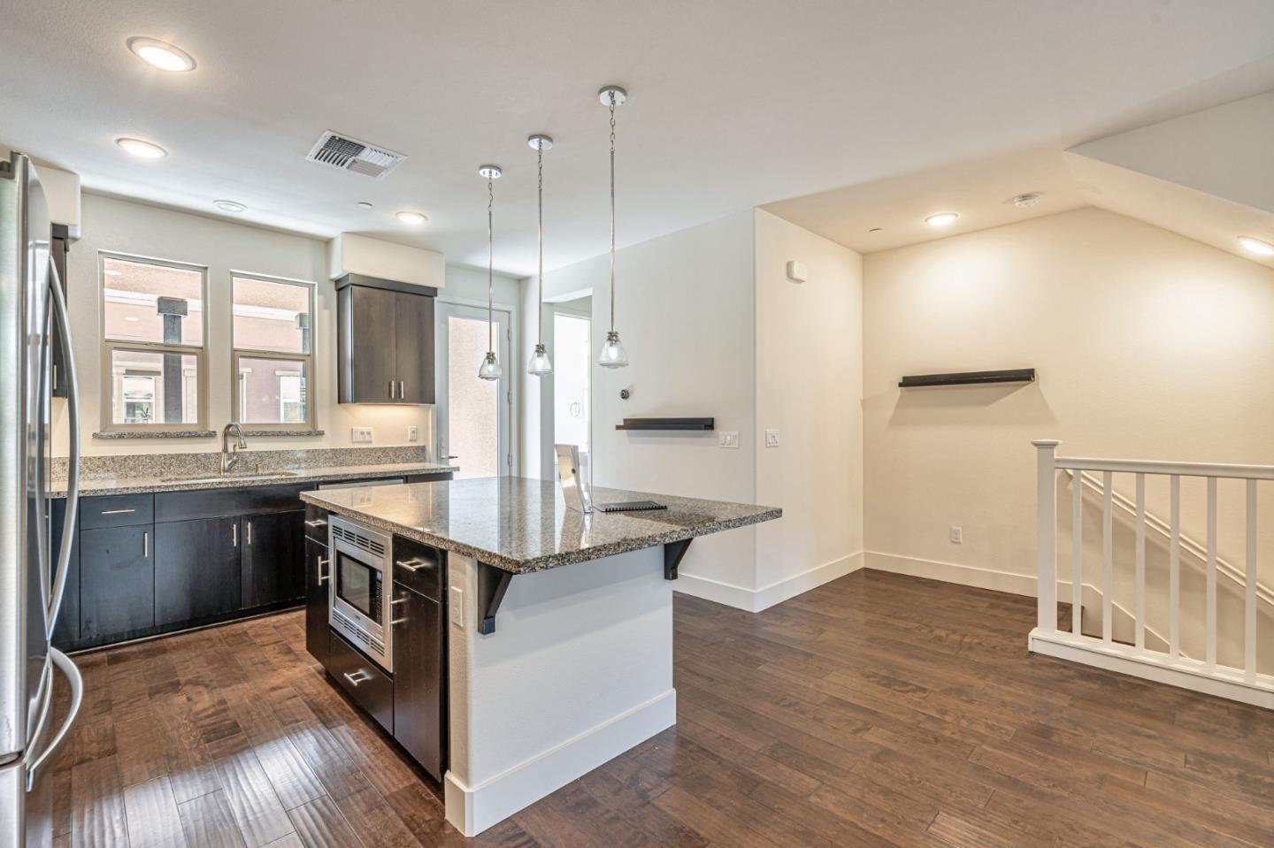 Detail Gallery Image 12 of 40 For 457 Diller St, Alameda,  CA 94501 - 3 Beds | 3/1 Baths