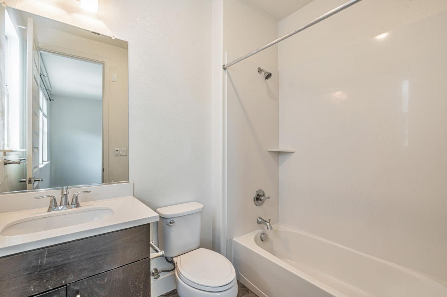 Detail Gallery Image 32 of 40 For 457 Diller St, Alameda,  CA 94501 - 3 Beds | 3/1 Baths