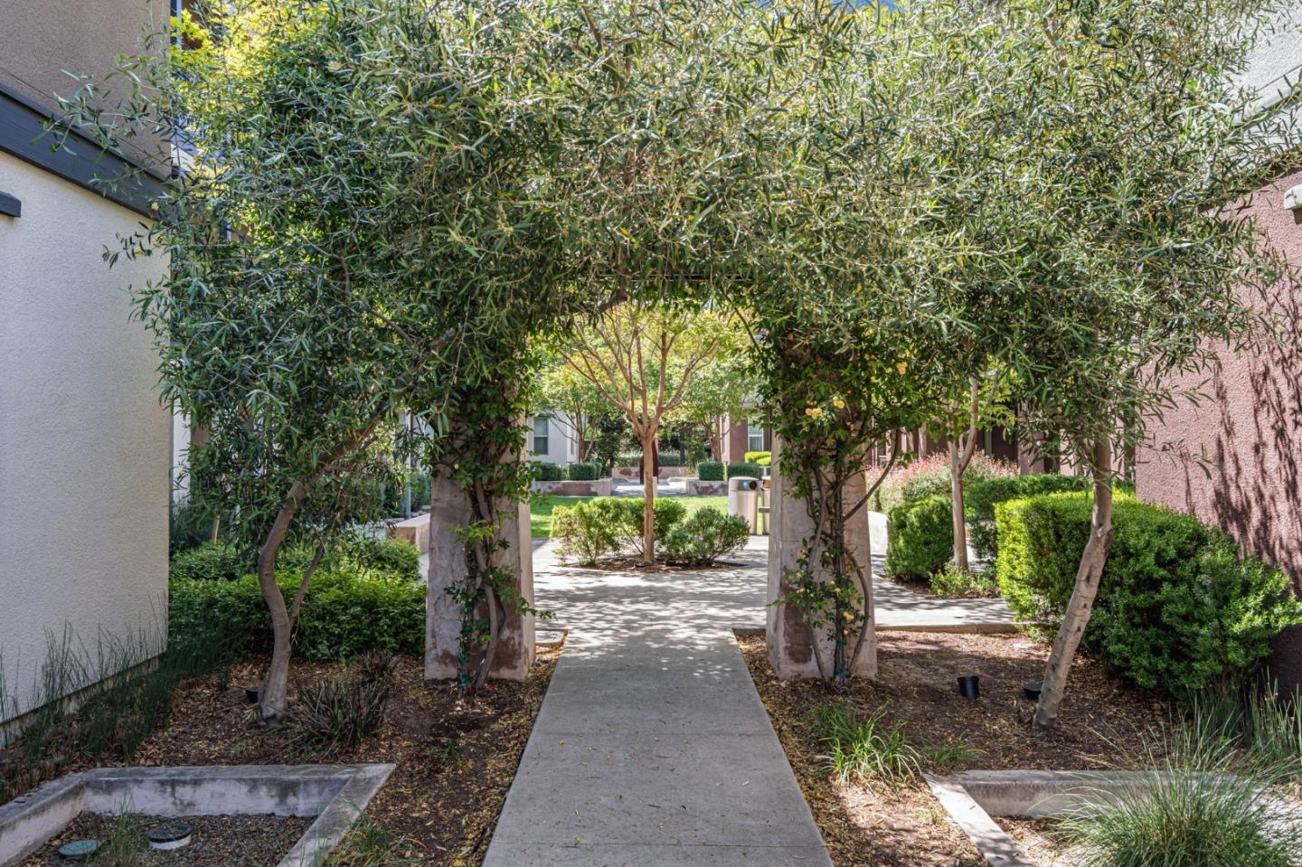 Detail Gallery Image 40 of 40 For 457 Diller St, Alameda,  CA 94501 - 3 Beds | 3/1 Baths