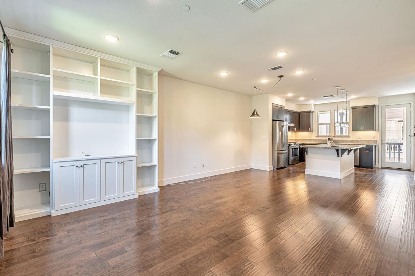Detail Gallery Image 9 of 40 For 457 Diller St, Alameda,  CA 94501 - 3 Beds | 3/1 Baths