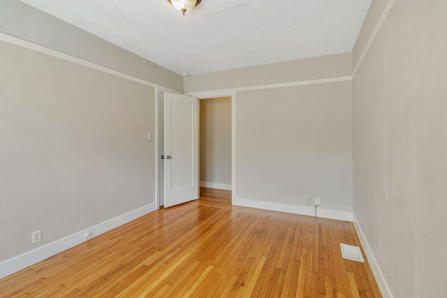 Detail Gallery Image 11 of 20 For 4431 Penniman Ave, Oakland,  CA 94619 - 3 Beds | 2 Baths