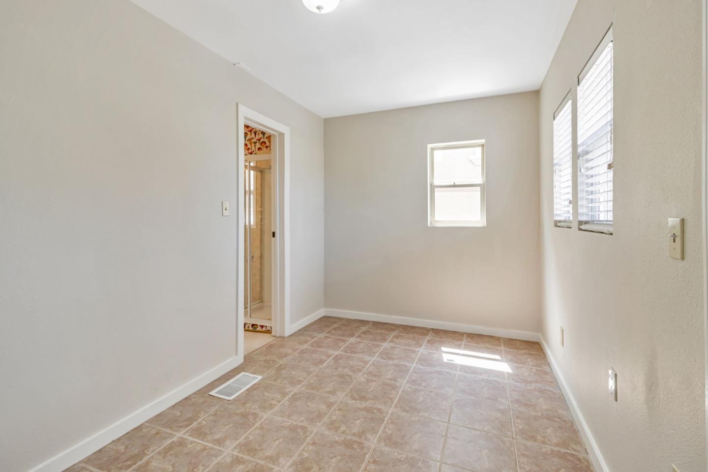 Detail Gallery Image 14 of 20 For 4431 Penniman Ave, Oakland,  CA 94619 - 3 Beds | 2 Baths