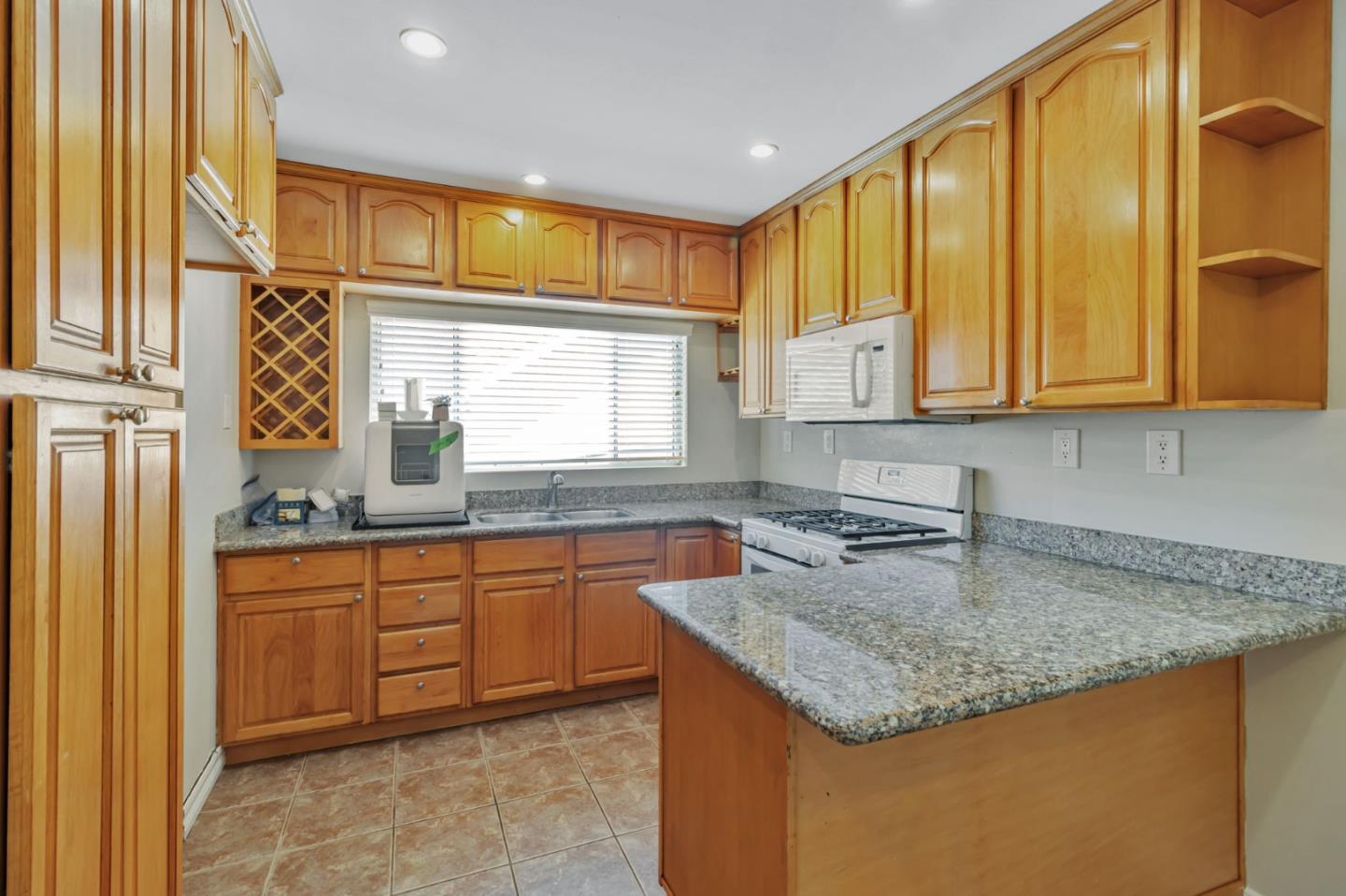Detail Gallery Image 8 of 20 For 4431 Penniman Ave, Oakland,  CA 94619 - 3 Beds | 2 Baths