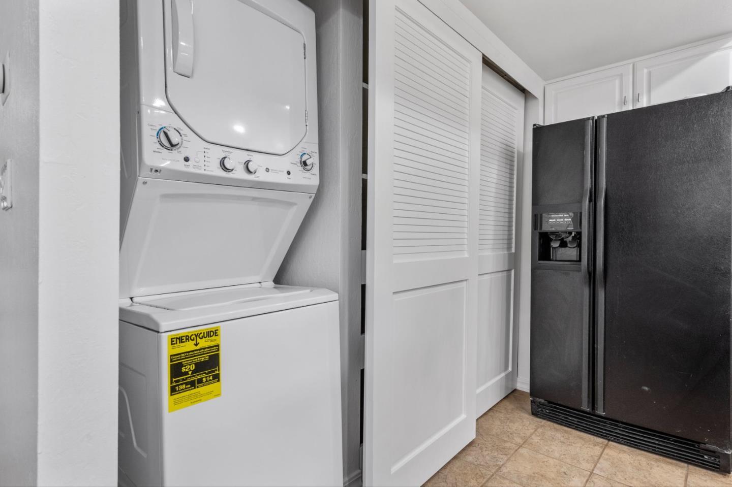 Detail Gallery Image 12 of 20 For 125 Connemara Way #106,  Sunnyvale,  CA 94087 - 2 Beds | 1/1 Baths