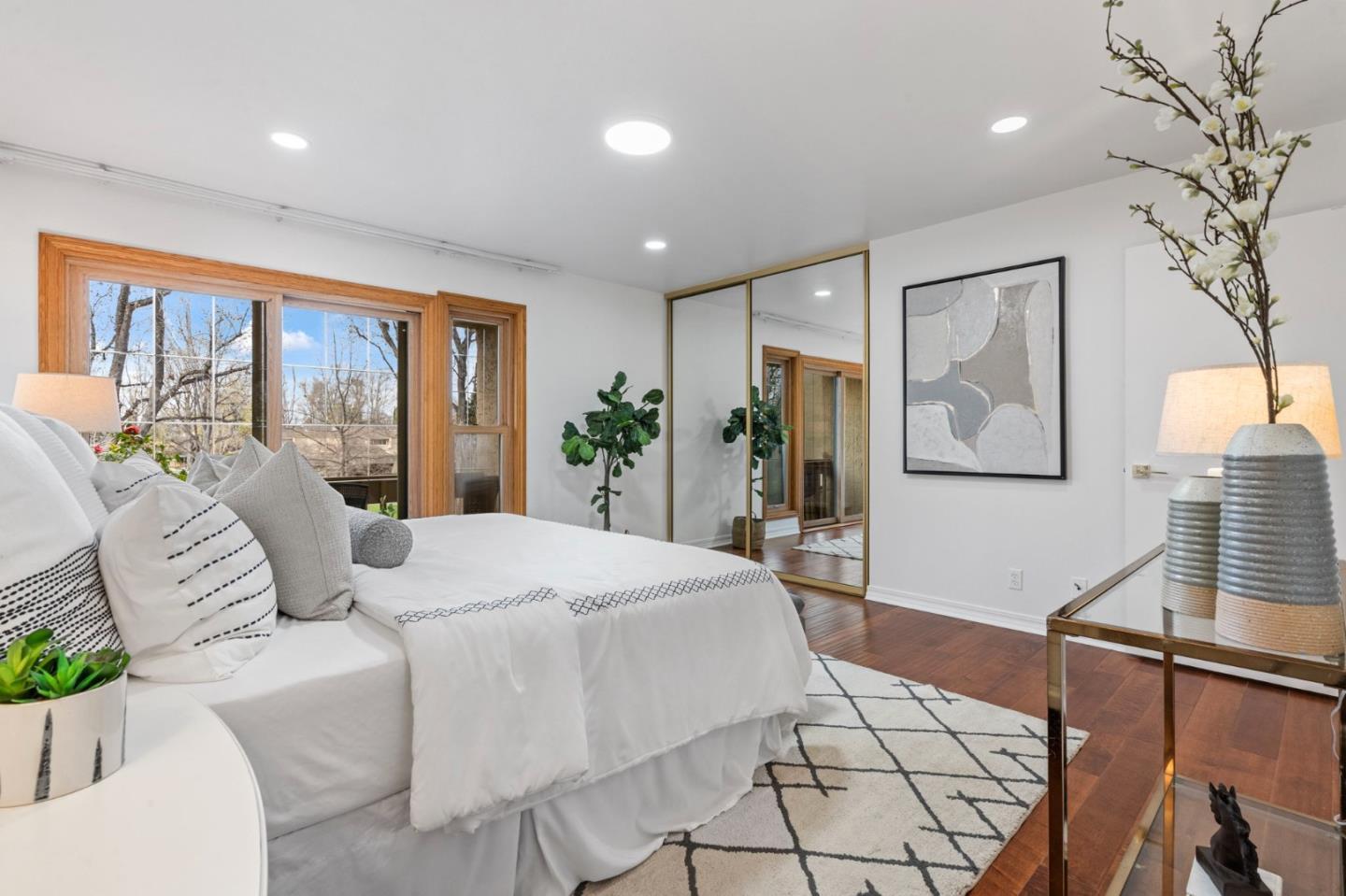 Detail Gallery Image 13 of 20 For 125 Connemara Way #106,  Sunnyvale,  CA 94087 - 2 Beds | 1/1 Baths