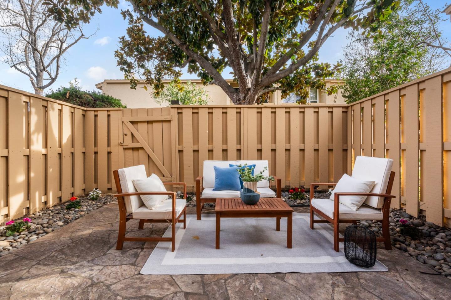 Detail Gallery Image 19 of 20 For 125 Connemara Way #106,  Sunnyvale,  CA 94087 - 2 Beds | 1/1 Baths