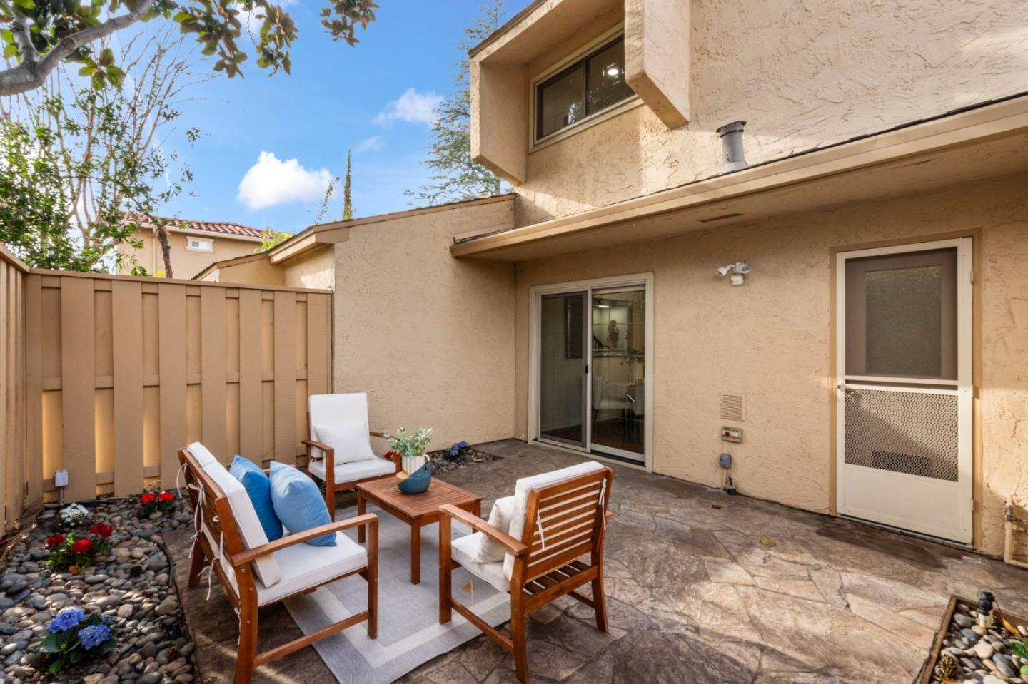 Detail Gallery Image 20 of 20 For 125 Connemara Way #106,  Sunnyvale,  CA 94087 - 2 Beds | 1/1 Baths